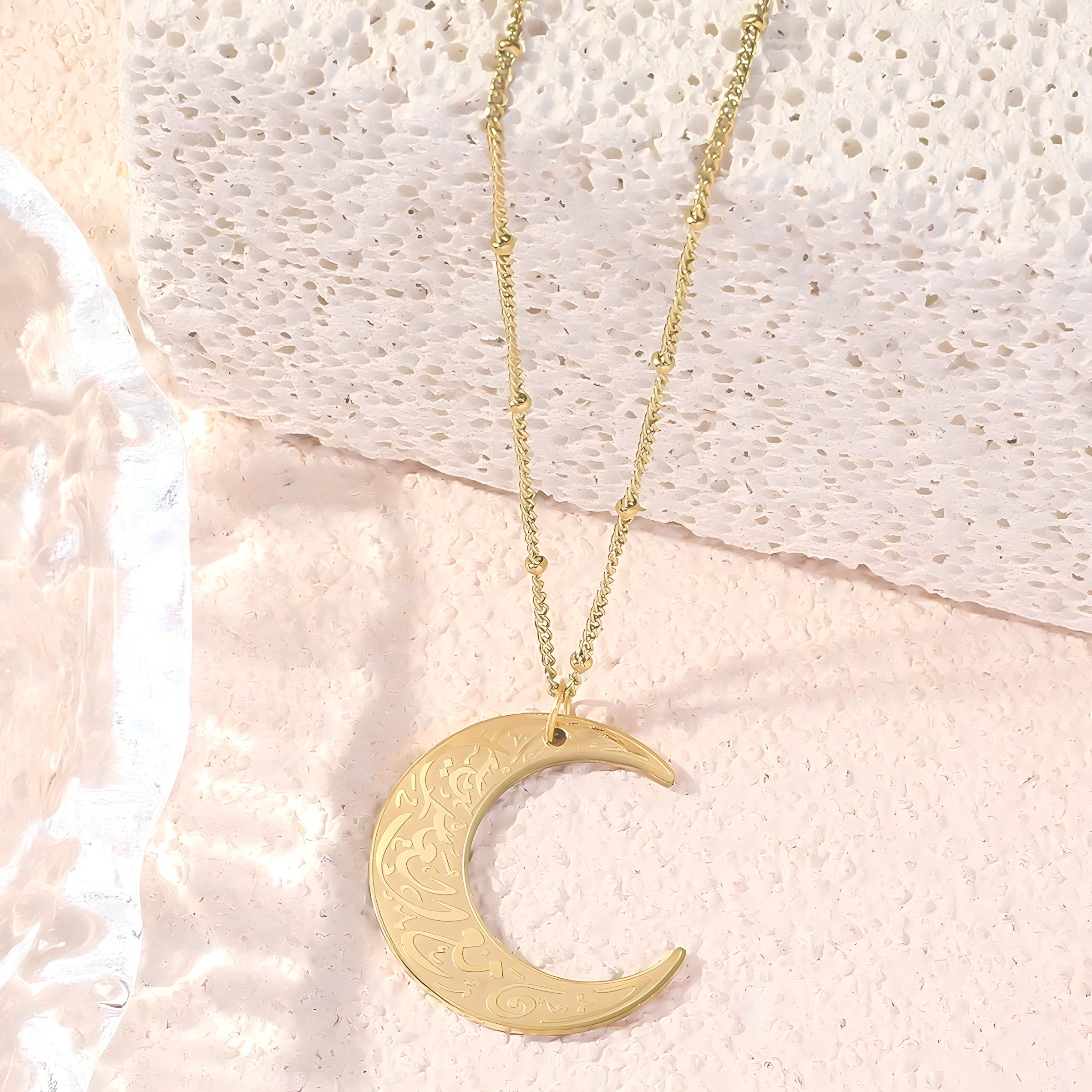 Collier croissant de difficultés et de facilité