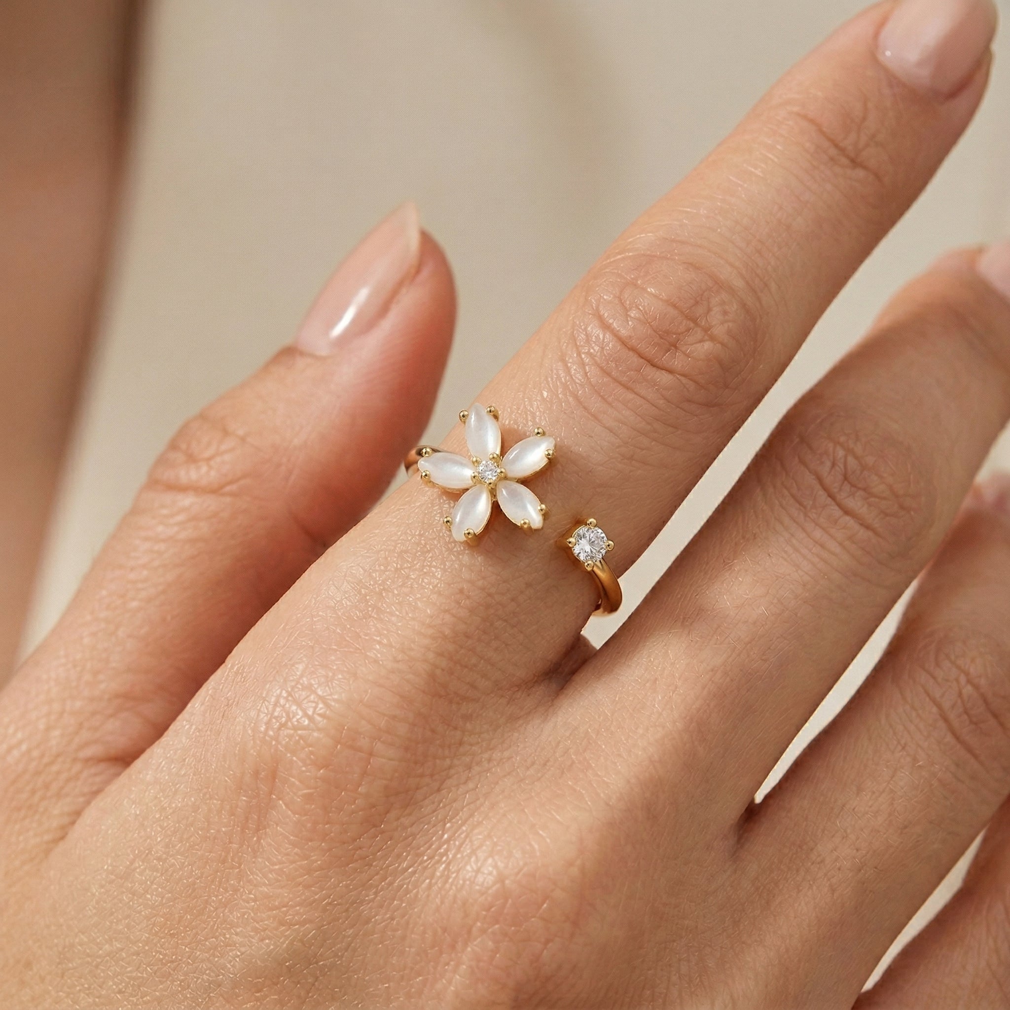 Ummahya Faith en Bloom Ring