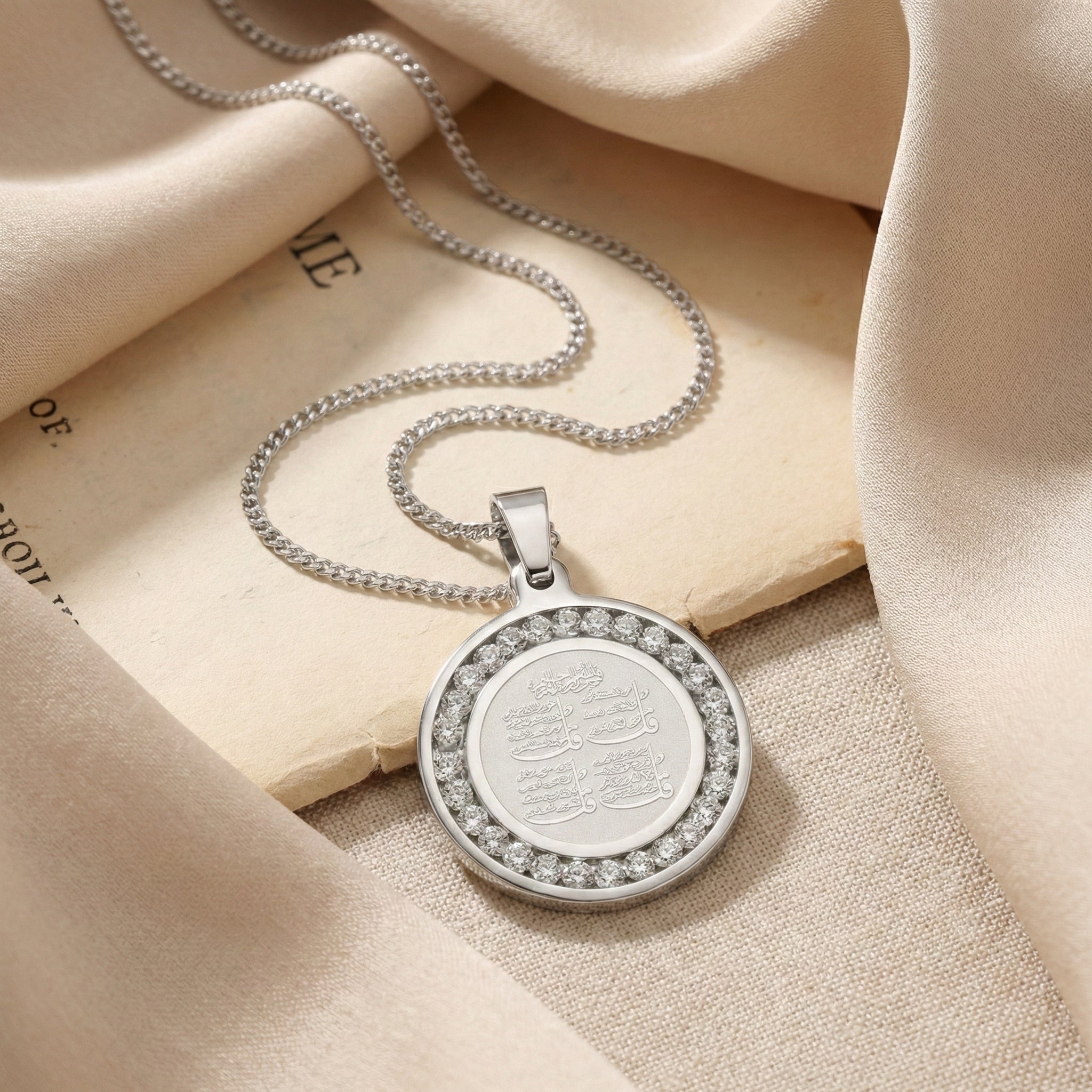 Collier en cristal 4Qul