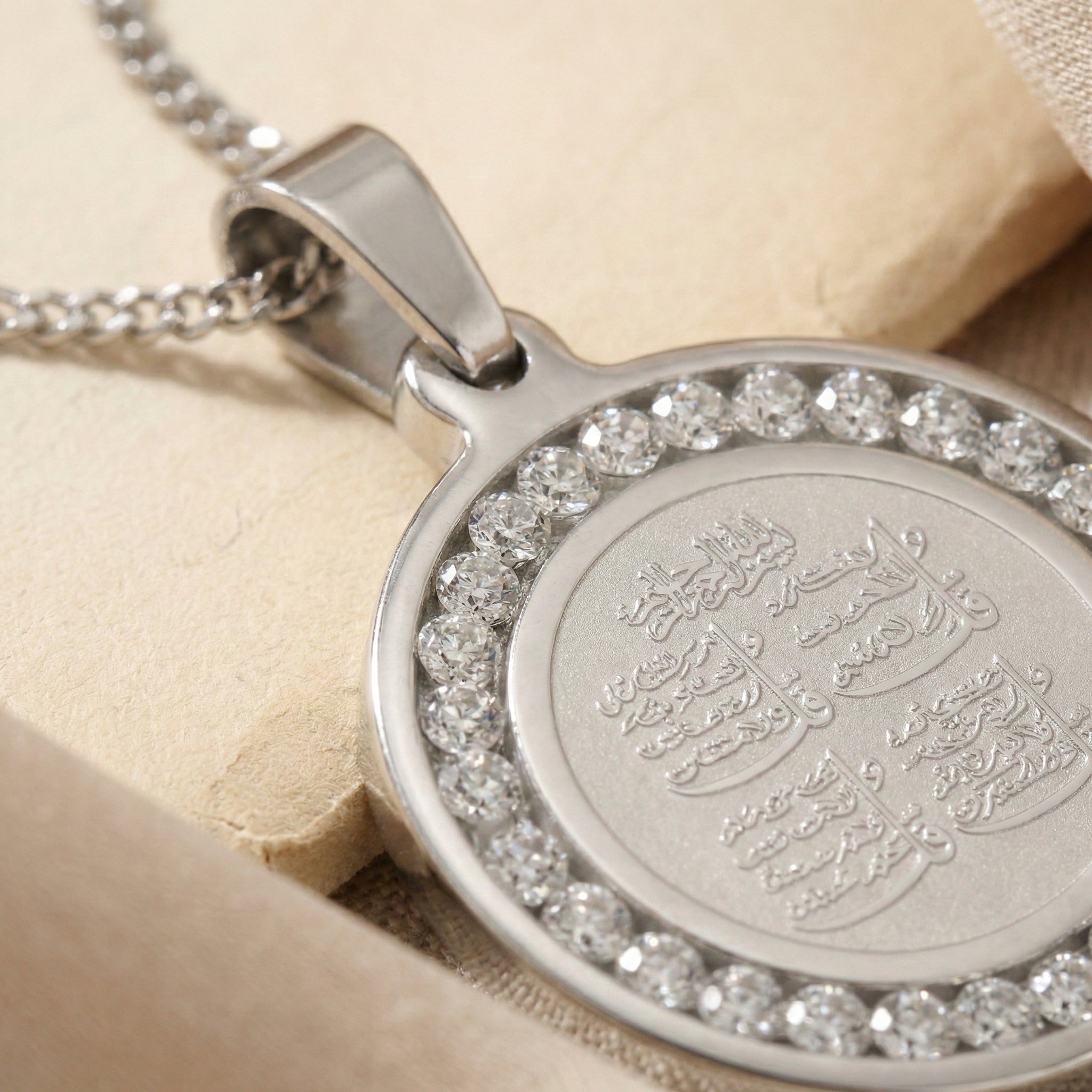 Collier en cristal 4Qul
