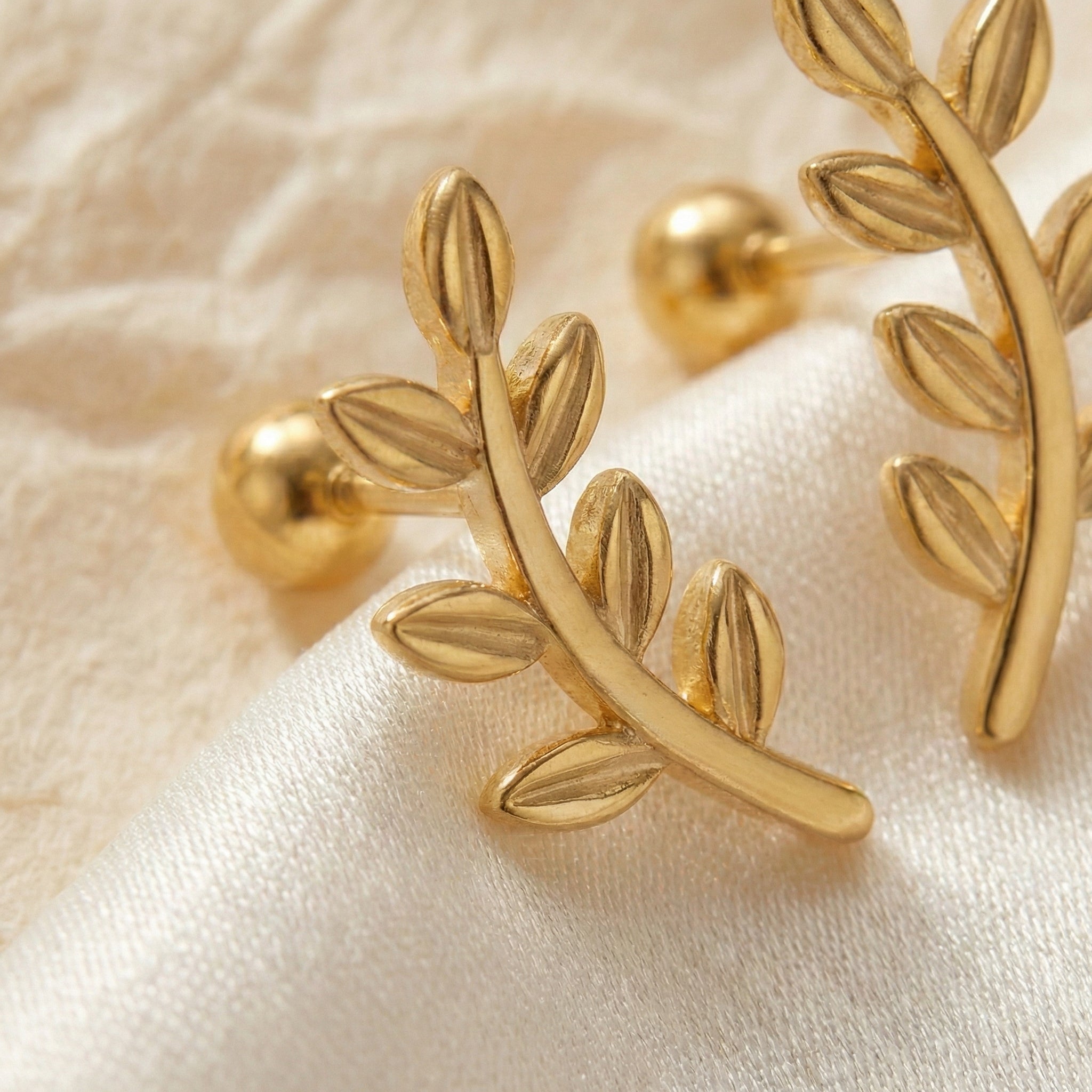 Boucles d’oreilles feuille Ummahya Sakinah