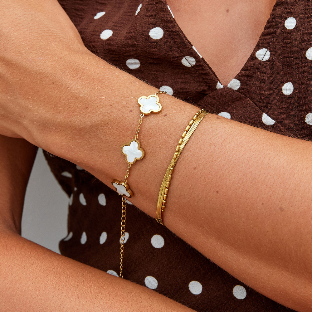 Armband met witte klaver