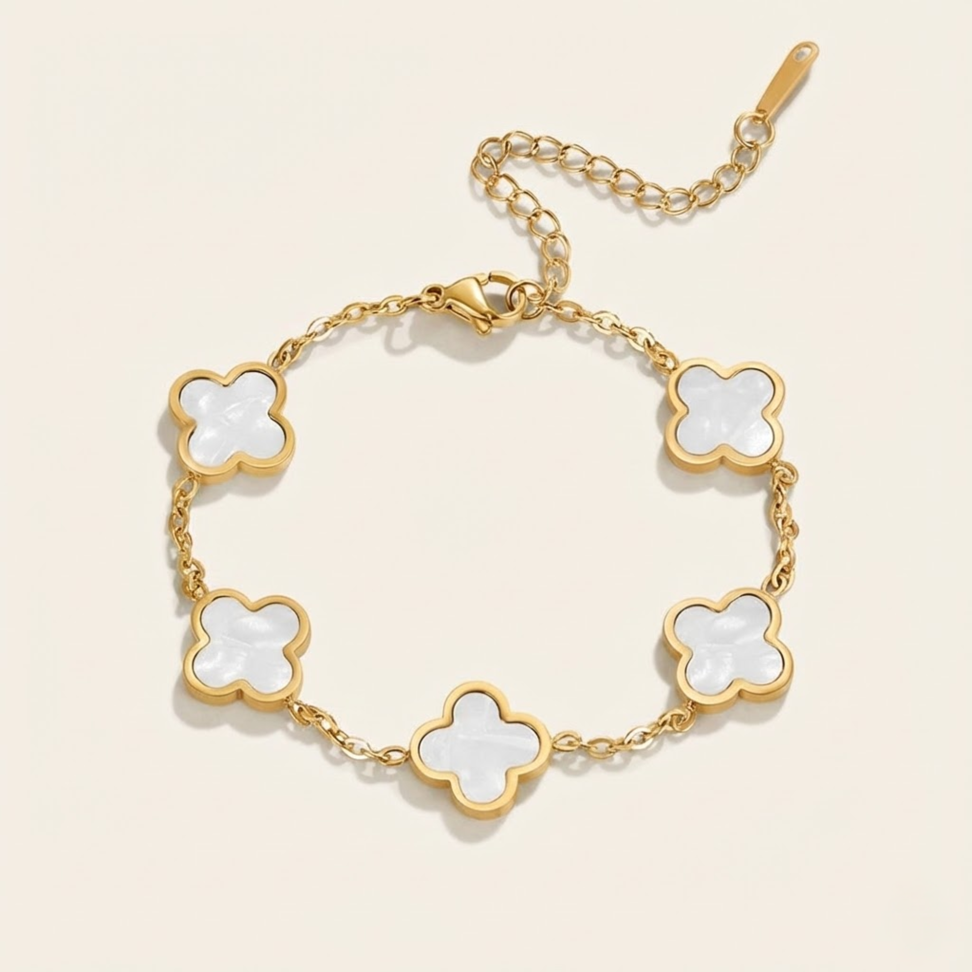 Armband met witte klaver