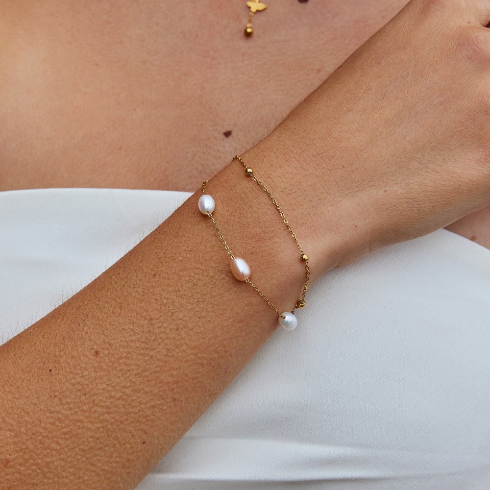 Armband van zoetwaterparels met meerdere lagen