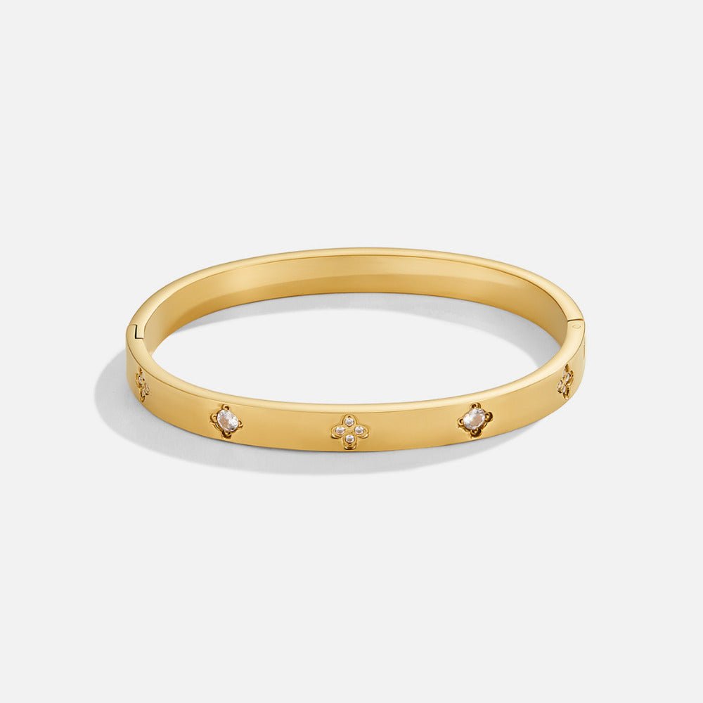 Gold clover bracelet